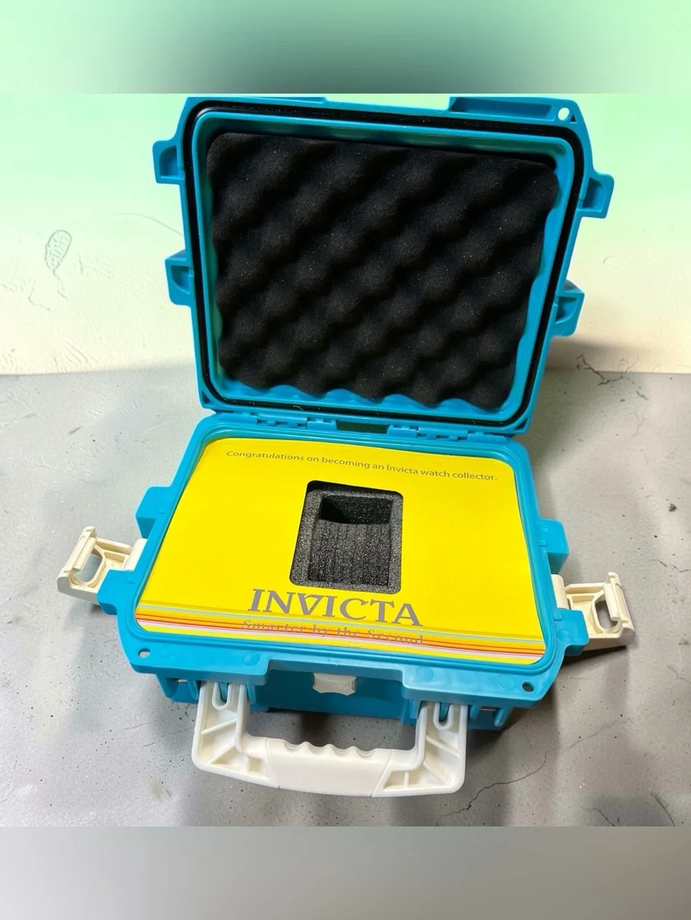 Invicta Limited Edition Turquoise Blue Triple Watch Case